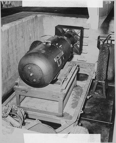 486px-Atombombe_Little_Boy_2.jpg